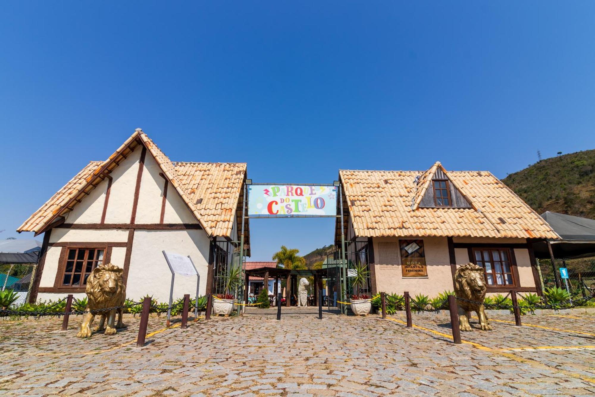Castelo De Itaipava - Hotel, Eventos E Gastronomia Bagian luar foto